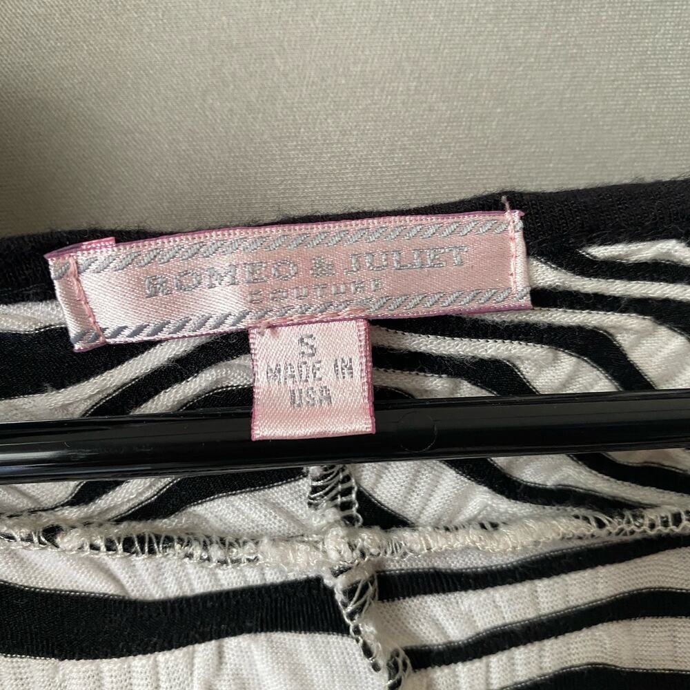 Romeo + Juliet sz S geo black white oversized tunic top - Picture 5 of 7